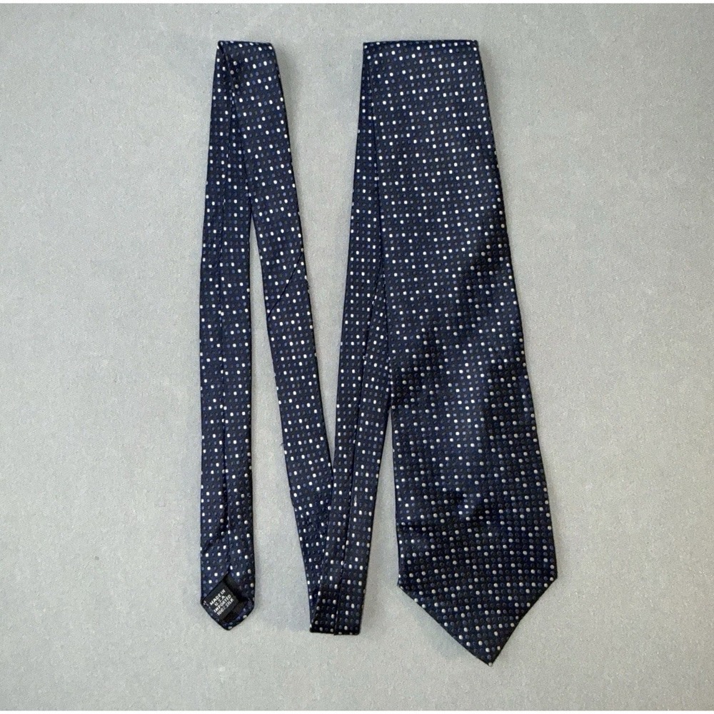 Men's Geoffrey Beene 100% Silk Tie Navy Blue w Light and Medium Blue Dots Design